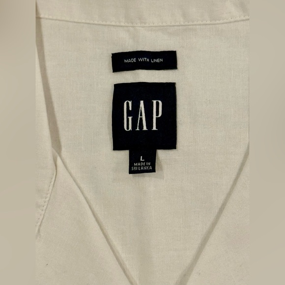 GAP Linen-Blend Button Down Shirt - Picture 4 of 5